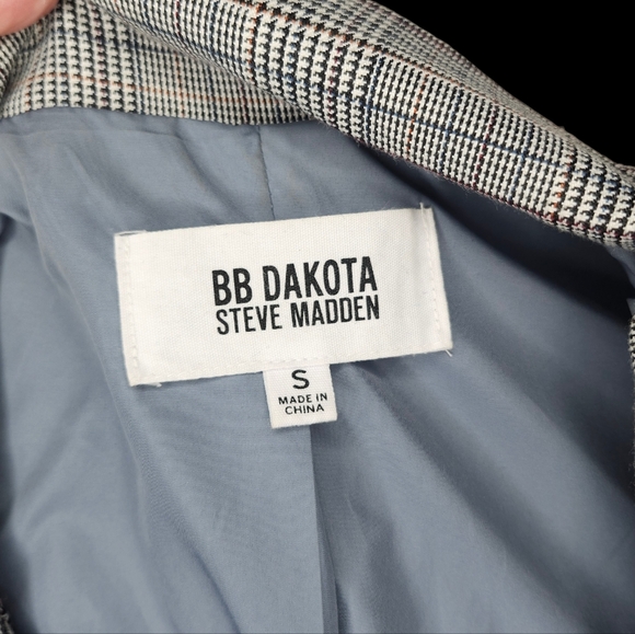 BB DAKOTA & STEVE MADDEN Regular Get Plaid Plazer- Small - Picture 4 of 10